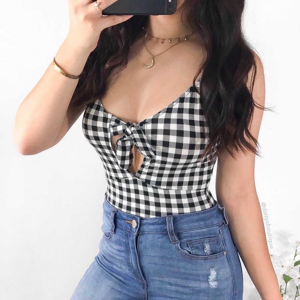 ❤️SALE❤️ white & black gingham knot cami bodysuit